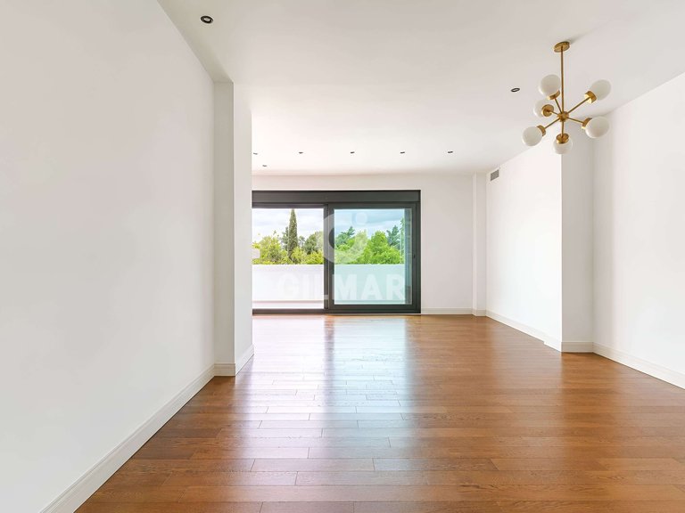 Apartment for Sale in Madrid, Madrid 11