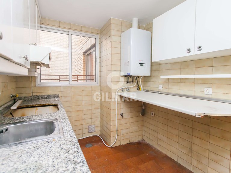 Apartment for Sale in Madrid, Madrid 17