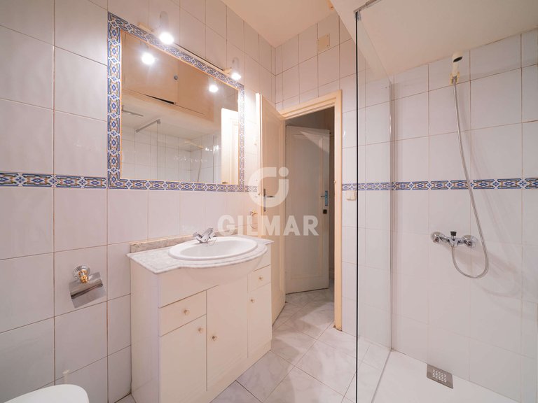 Apartment for Sale in Madrid, Madrid 27