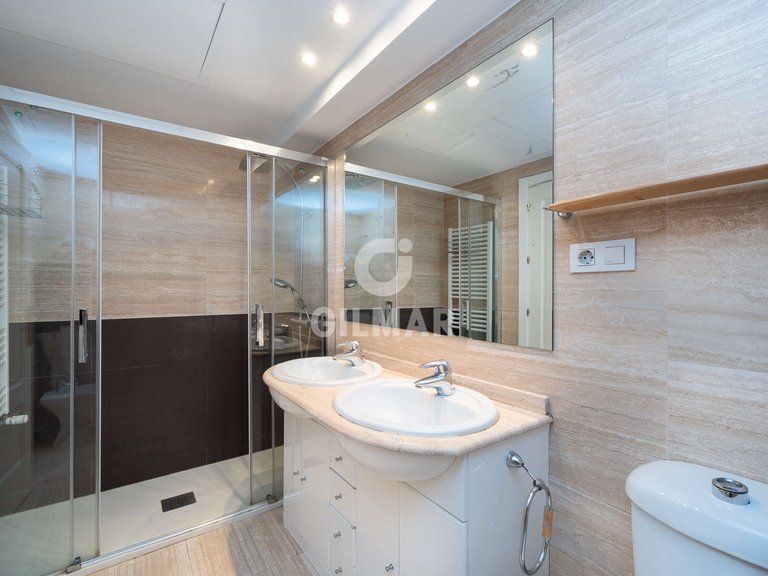 Apartment for Sale in Madrid, Madrid 14