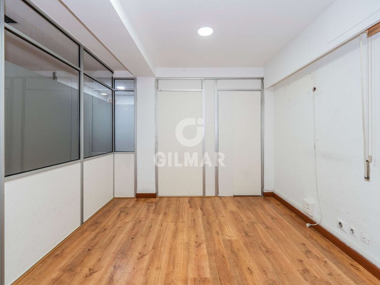 Commercial for Sale in Madrid, Madrid 16