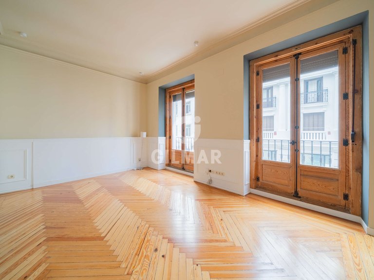Apartment for Sale in Madrid, Madrid 8