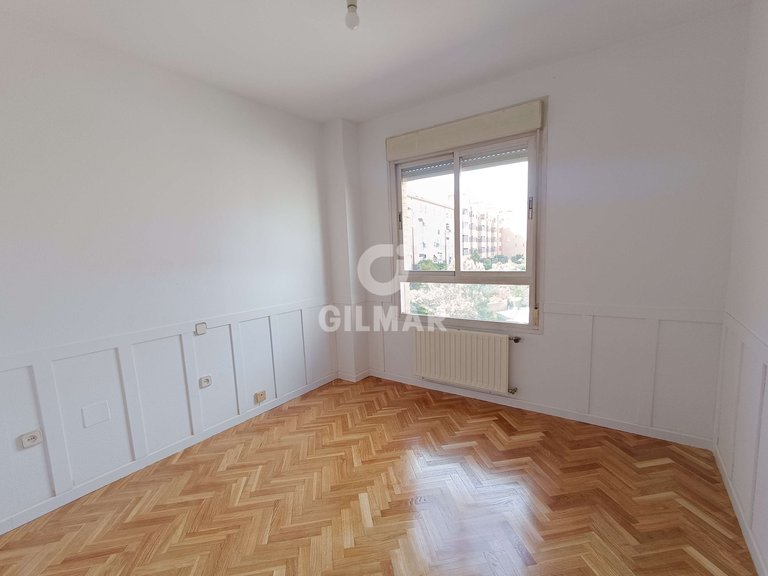 Apartment for Rent in Madrid, Madrid 16