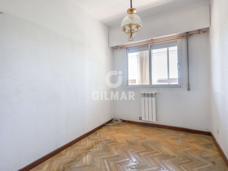 Apartment for Sale in Madrid, Madrid 16