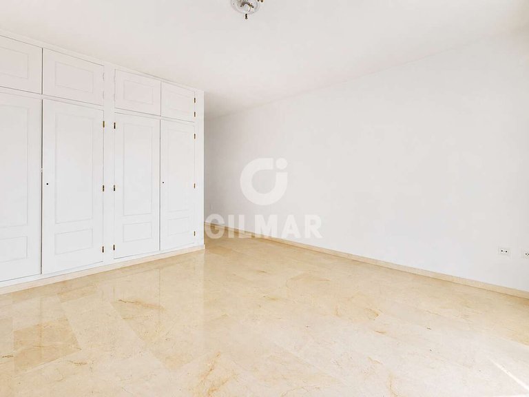 Villa for Sale in BenalmÁdena, Malaga 30