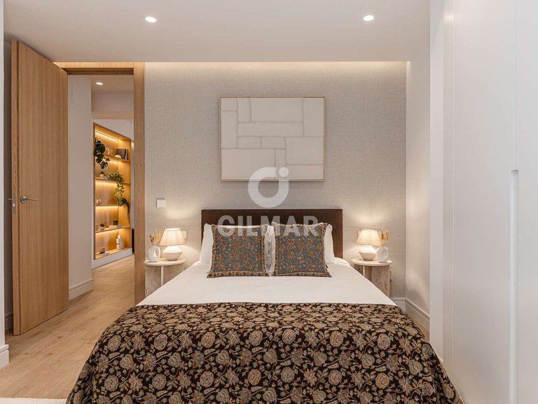 Apartment for Sale in Madrid, Madrid 18