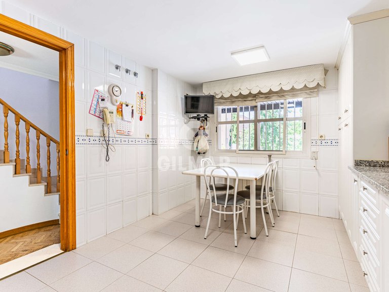 Town House for Sale in Madrid, Madrid 14