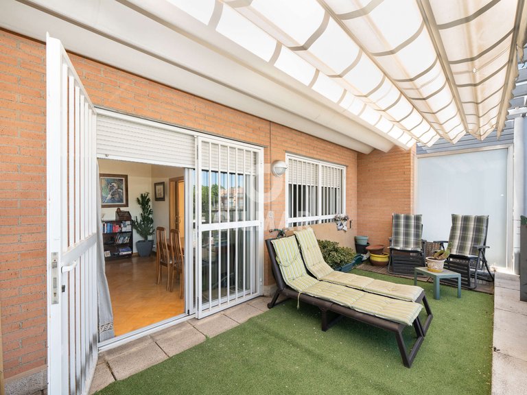 Town House for Sale in Madrid, Madrid 9