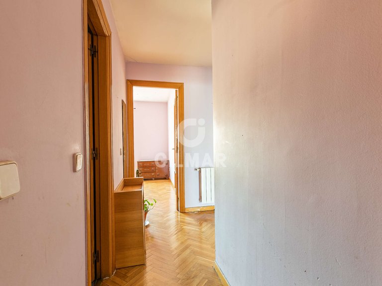 Apartment for Sale in Madrid, Madrid 22