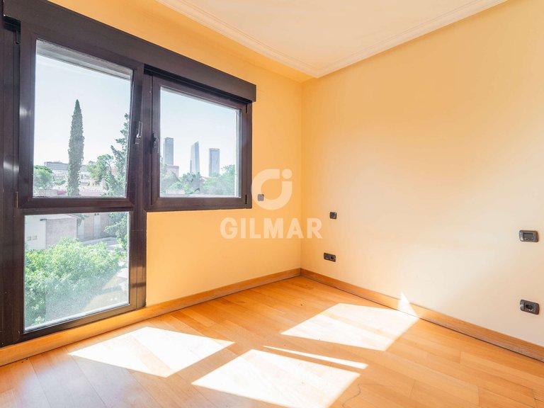 Apartment for Sale in Madrid, Madrid 15