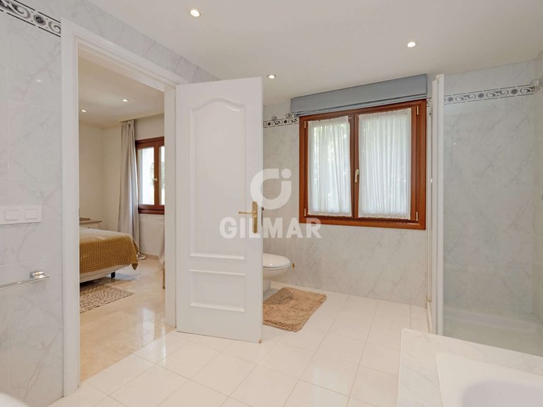 Villa for Sale in Estepona, Malaga 34