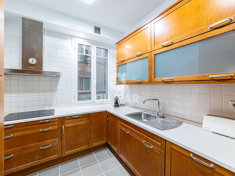 Apartment for Rent in Madrid, Madrid 11