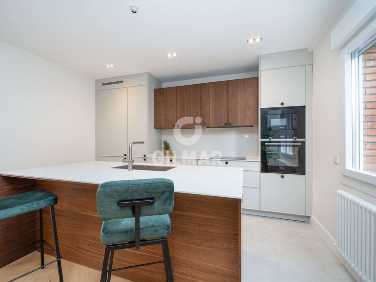Apartment for Sale in Madrid, Madrid 16