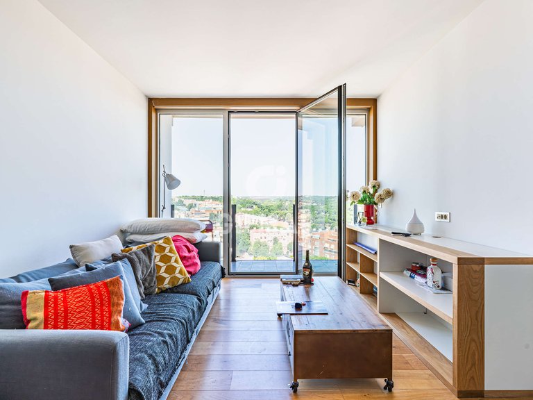 Apartment for Sale in Madrid, Madrid 18