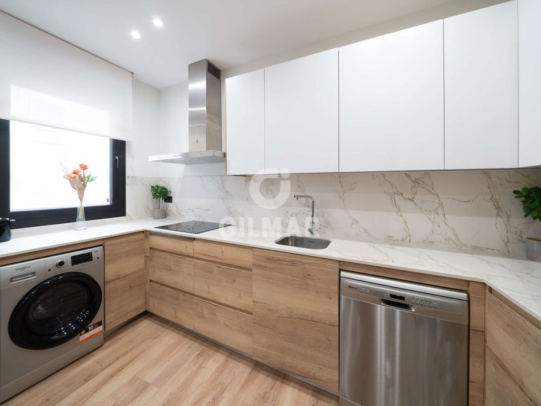 Apartment for Sale in Madrid, Madrid 16