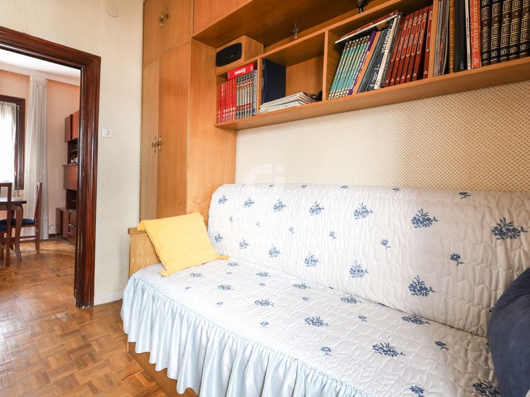 Apartment for Sale in Madrid, Madrid 16