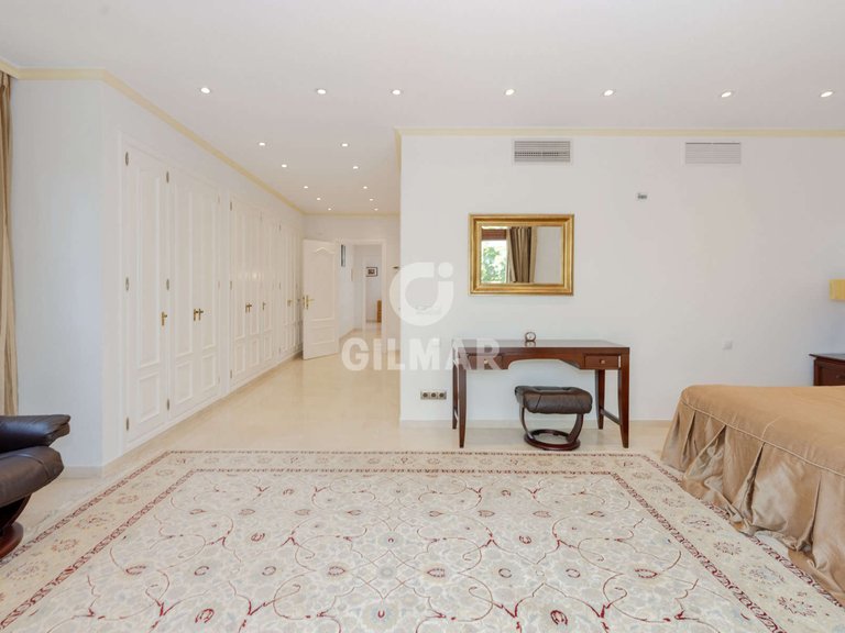Villa for Sale in Estepona, Malaga 21