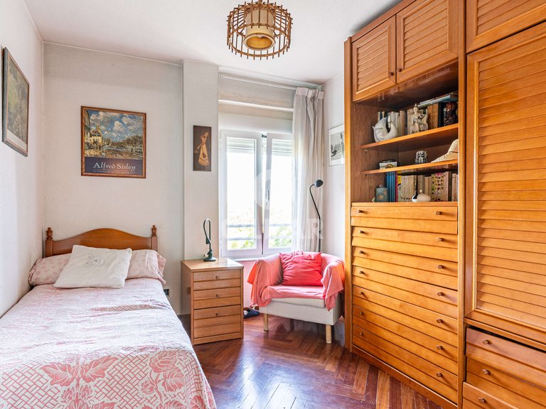 Apartment for Sale in Madrid, Madrid 11