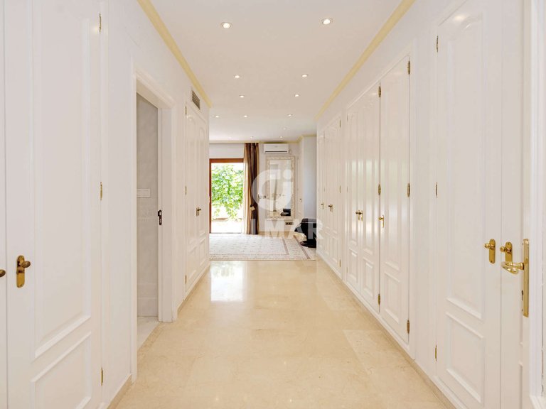 Villa for Sale in Estepona, Malaga 20