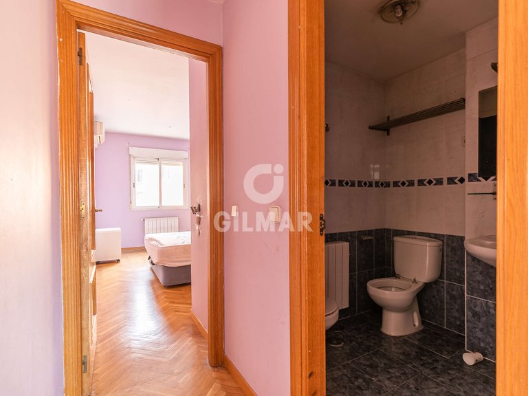 Apartment for Sale in Madrid, Madrid 17