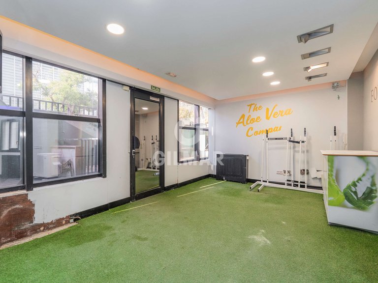 Town House for Sale in Madrid, Madrid 18