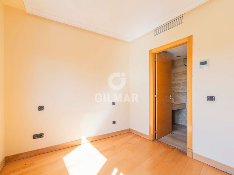Apartment for Sale in Madrid, Madrid 19