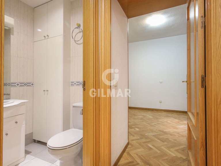 Apartment for Rent in Madrid, Madrid 17
