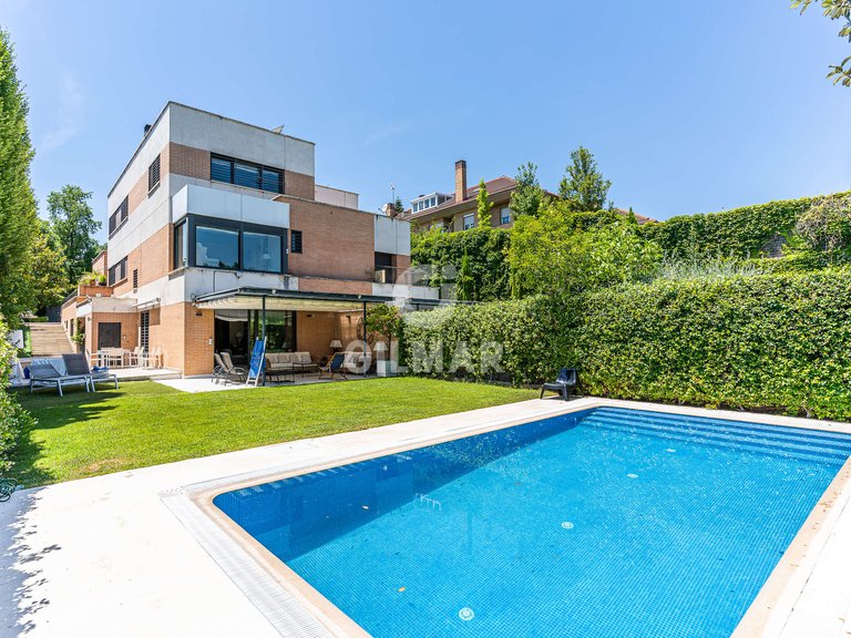 Town House for Sale in Madrid, Madrid 1