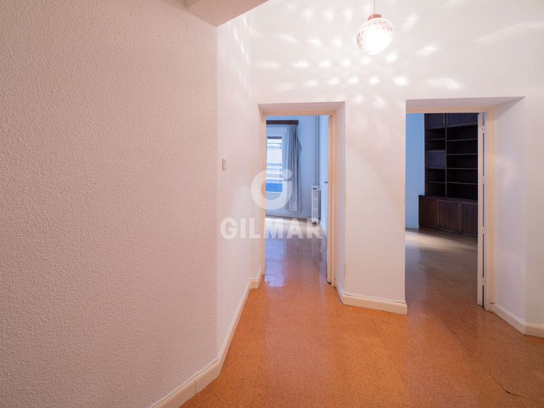Apartment for Sale in Madrid, Madrid 16