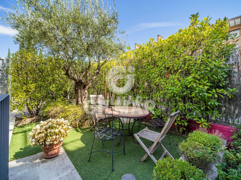 Town House for Sale in Madrid, Madrid 8
