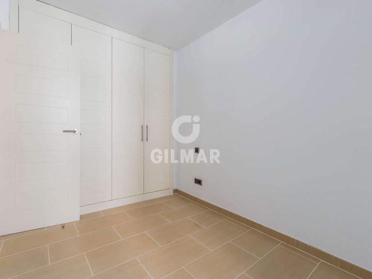 Apartment for Sale in Madrid, Madrid 18