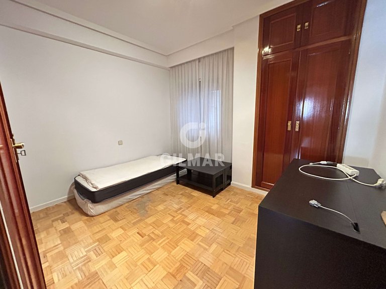 Apartment for Rent in Madrid, Madrid 18