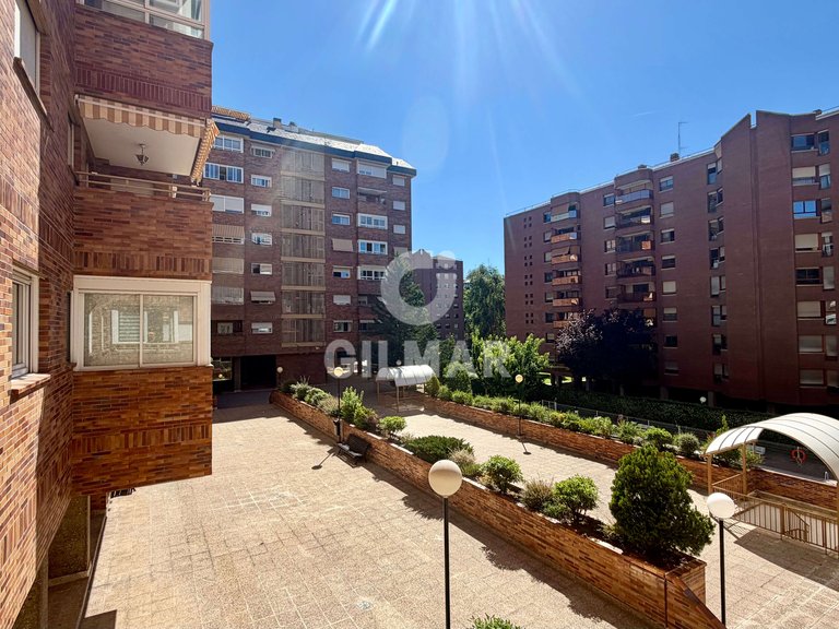 Apartment for Rent in Madrid, Madrid 32
