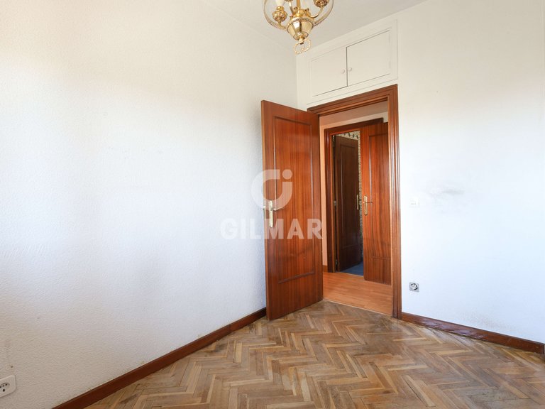 Apartment for Sale in Madrid, Madrid 17