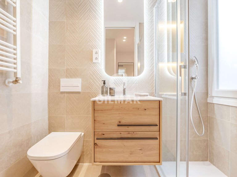 Apartment for Sale in Madrid, Madrid 12