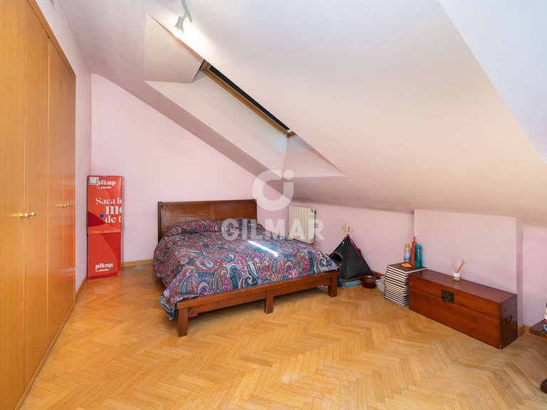 Town House for Sale in Madrid, Madrid 15