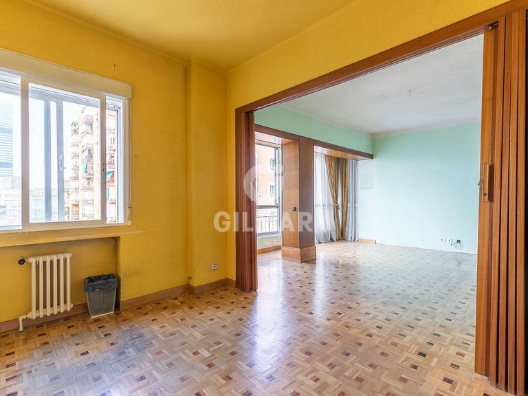 Apartment for Sale in Madrid, Madrid 5