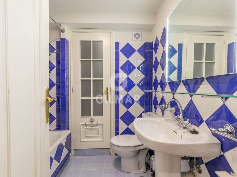 Penthouse for Rent in Madrid, Madrid 12