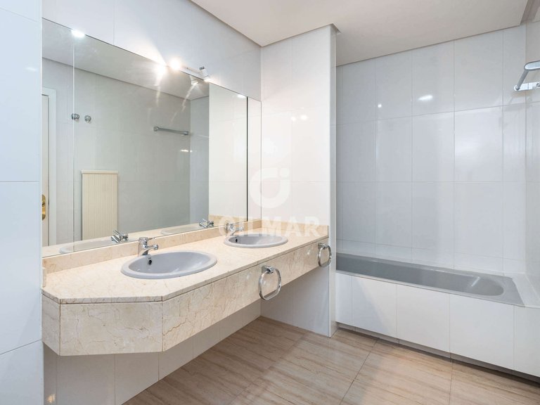 Apartment for Sale in Madrid, Madrid 35