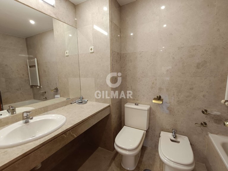 Apartment for Rent in Madrid, Madrid 22