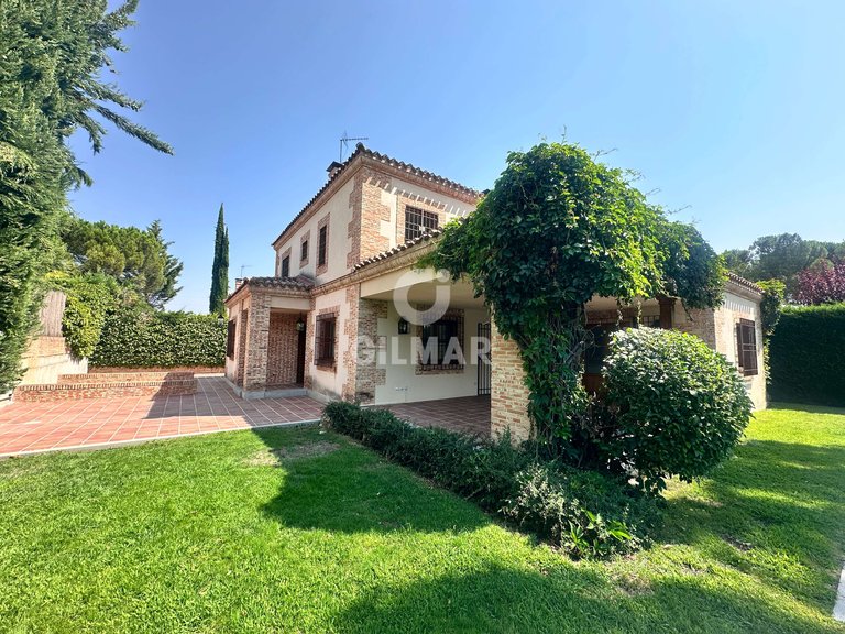 Villa for Rent in Madrid, Madrid 3