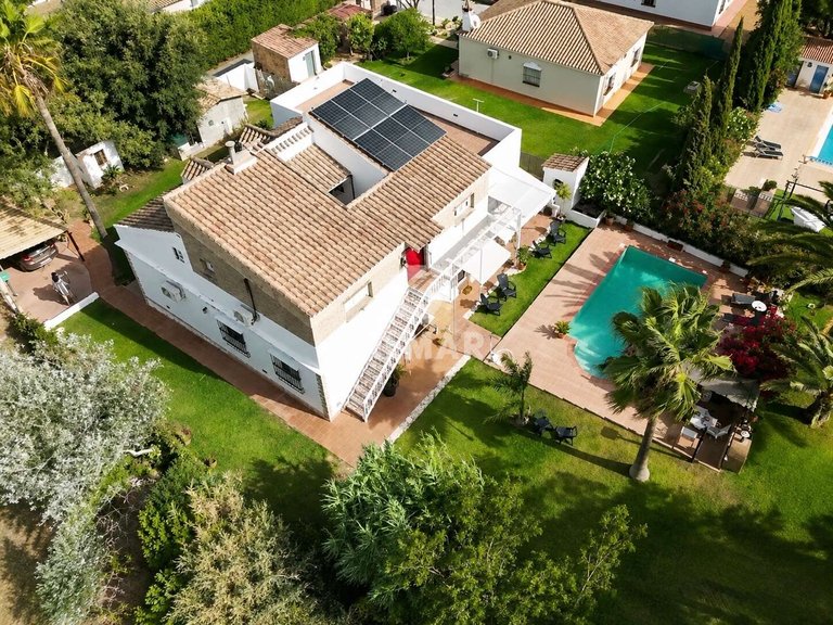Villa for Sale in Chiclana De La Frontera, Cadiz 2