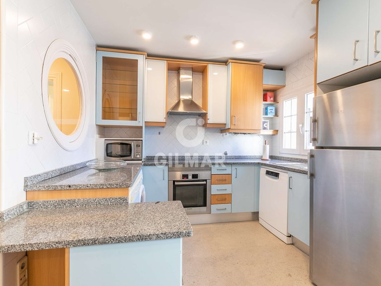 Penthouse for Rent in Madrid, Madrid 16