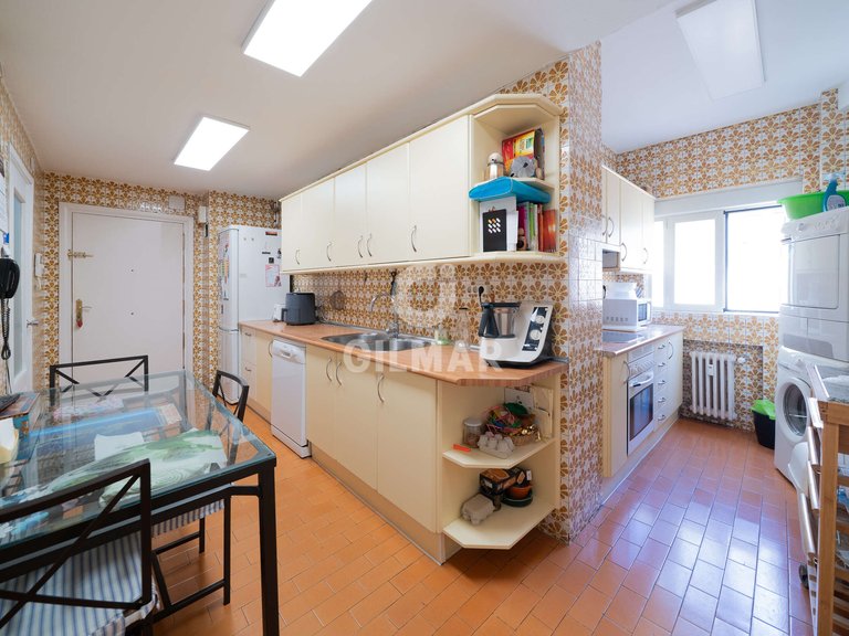 Apartment for Sale in Madrid, Madrid 27