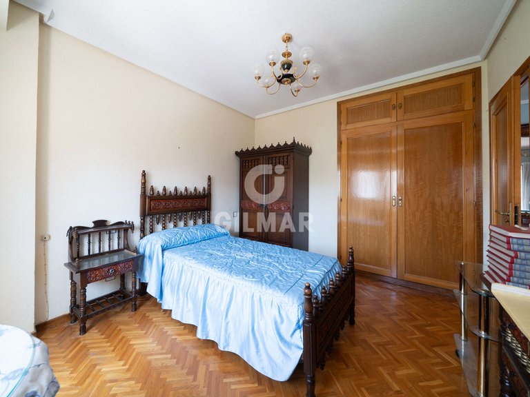 Apartment for Sale in Madrid, Madrid 11