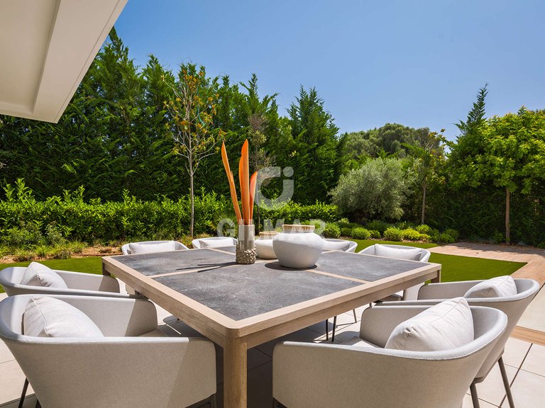 Villa for Sale in Paraiso-barronal, Malaga 13