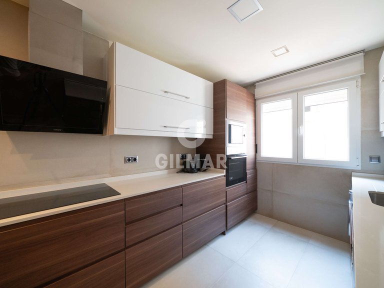 Apartment for Sale in Madrid, Madrid 18