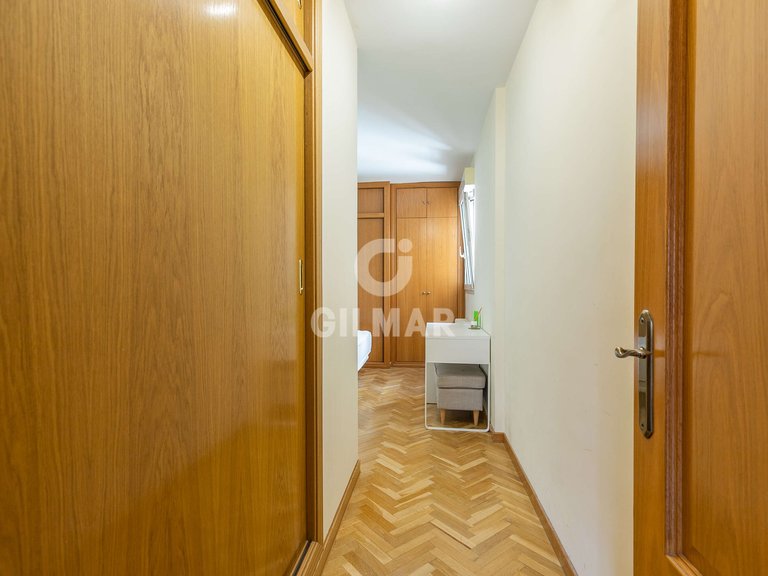 Apartment for Sale in Madrid, Madrid 18