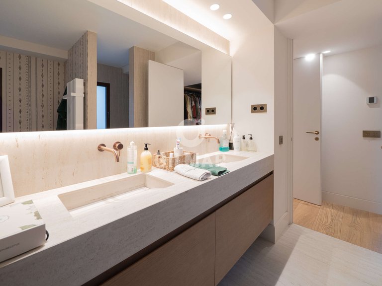 Apartment for Sale in Madrid, Madrid 44