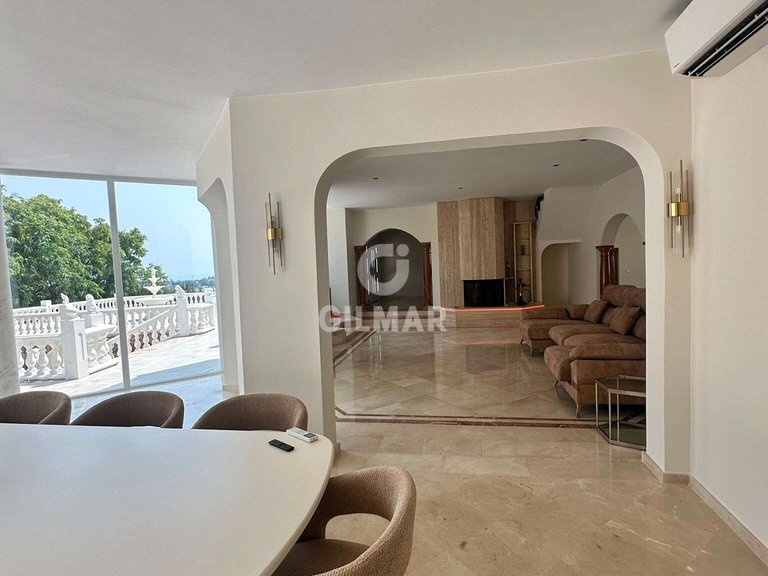 Villa for Sale in Estepona, Malaga 4